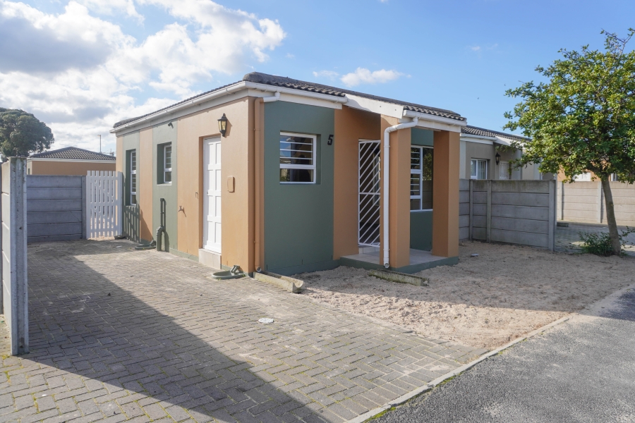 2 Bedroom Property for Sale in Sunset Glen Western Cape